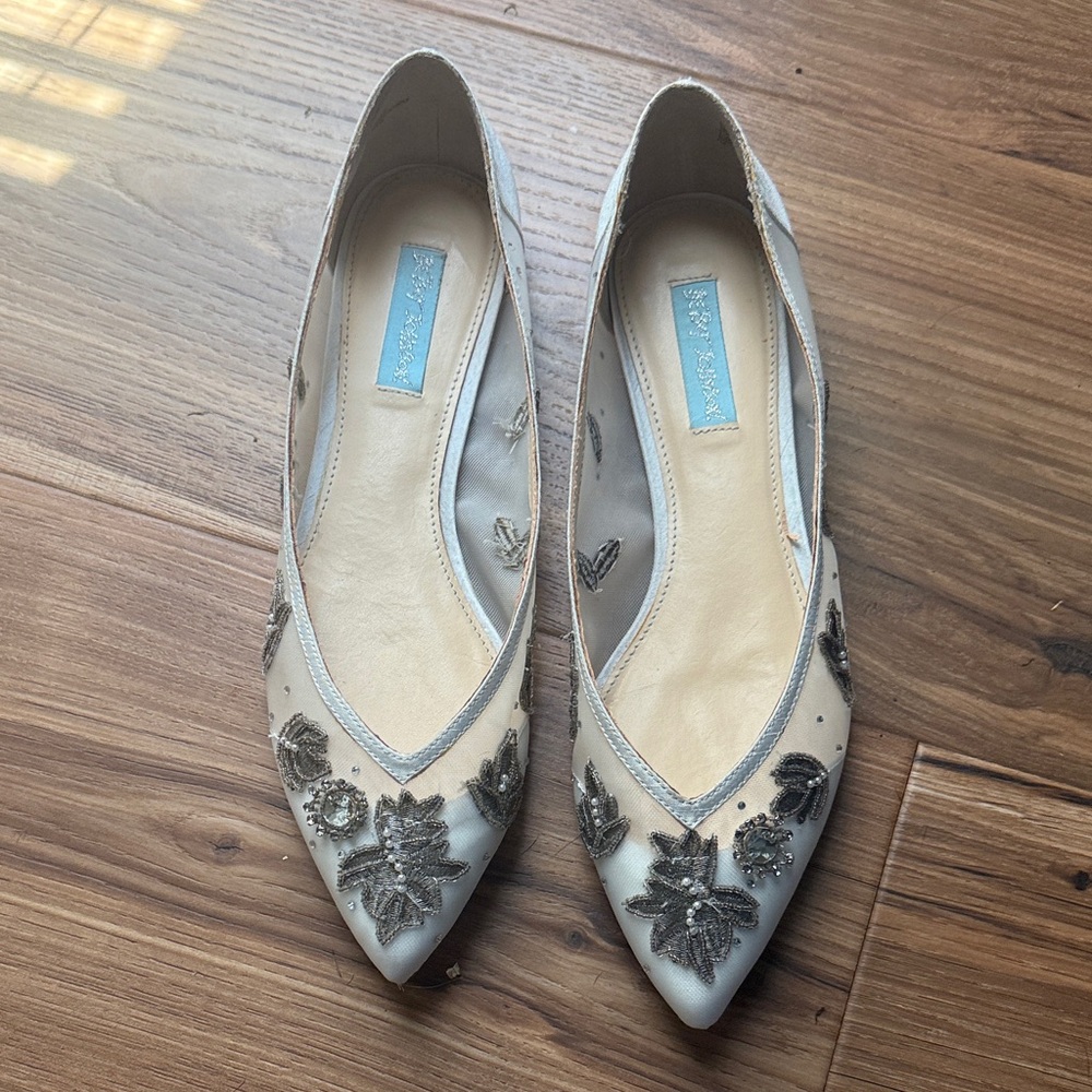 Betsy Johnson something blue flats